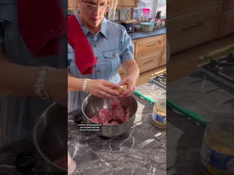 CROCKPOT ITALiAN WEDDiNG SOUP #bigfamily #cooking #bigfamilycooking #justthebells10 #crockpot