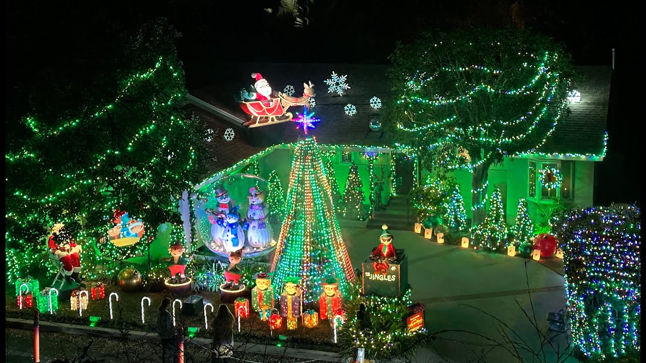 2023 Full Christmas Light Show Lights On Display Sherman Oaks CA