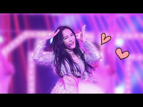 不愧是女团出身！孟佳边唱边跳《给我乖》，看完好想学跳舞!
