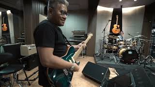 Download Lagu REHEARSAL WITH KRAKATAU FOR DWIKI DHARMAWAN SOLO CONCERT #andredinuth VLOG MP3 Download Lagu REHEARSAL WITH KRAKATAU FOR DWIKI DHARMAWAN SOLO CONCERT #andredinuth VLOG MP3