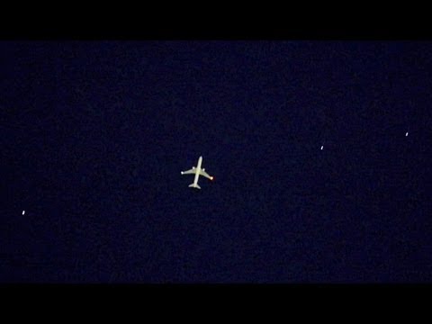 夜の飛行機 星空の下を飛ぶ 13 09 29 Youtube