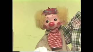 Uncle Floyd Show: Skips Cereal Factory