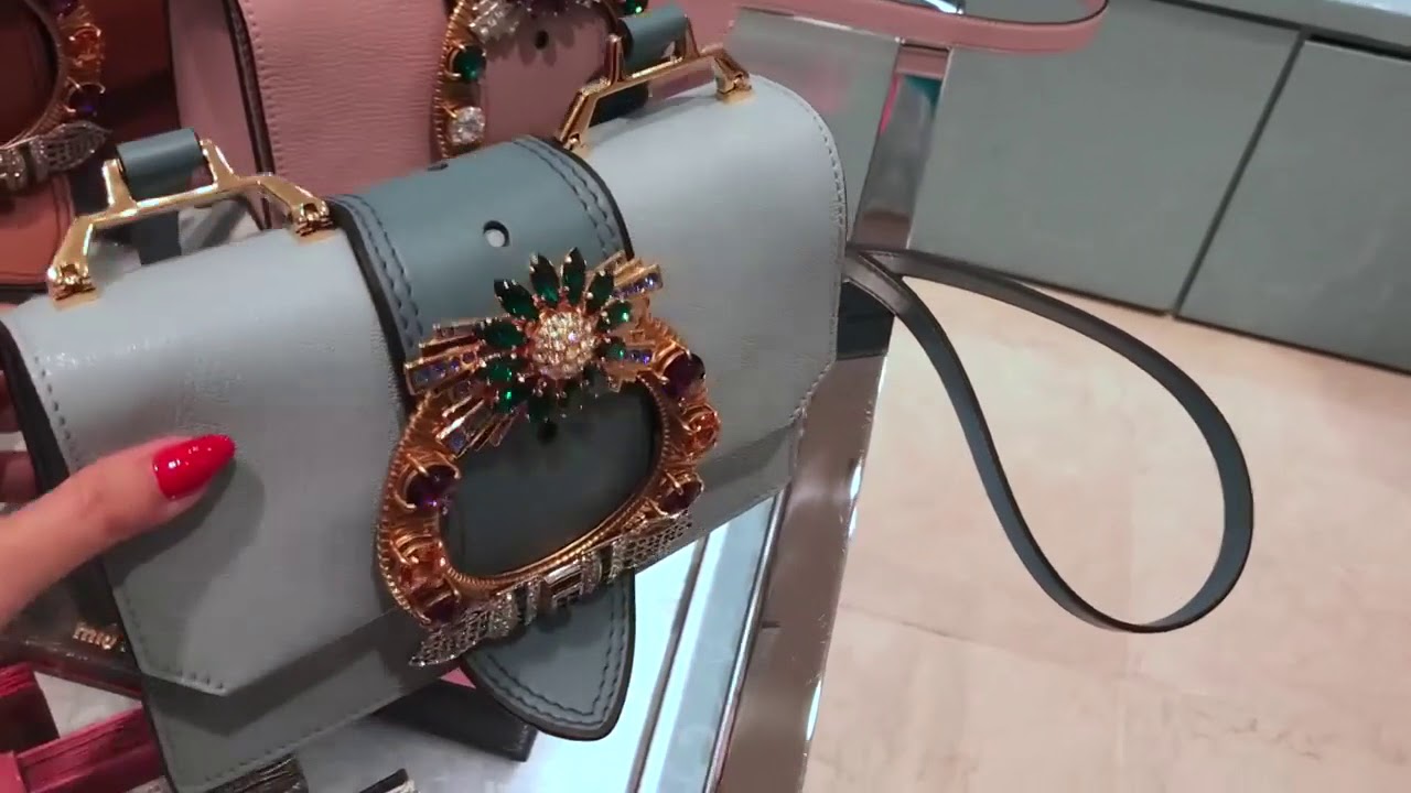 PARIS E O LUXO | Veja a moda e partilhe o seu bom gosto. 欢迎开启 Ma Chérie 。不，你正在中国