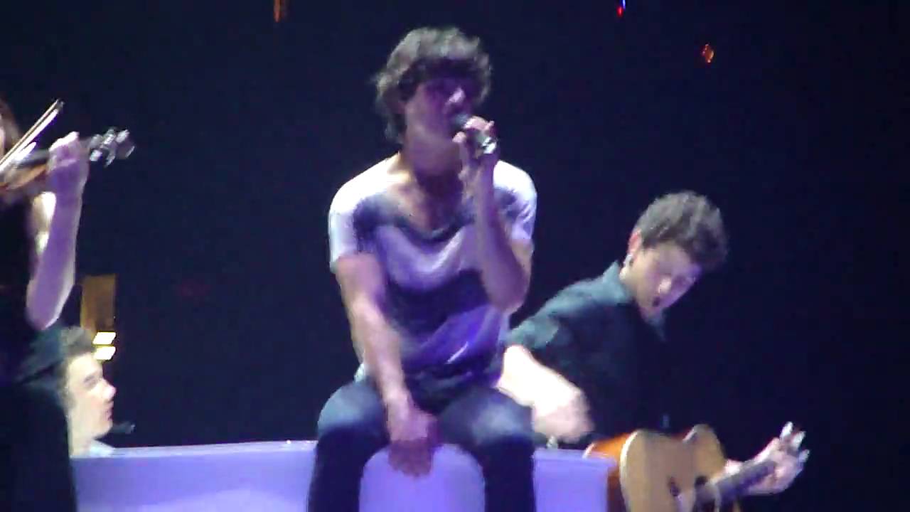 Jonas Brothers - Turn Right HD - Tampa 8/18