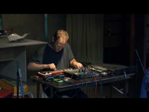 Steve Roden / sound. at the Schindler House pt. 2/3
