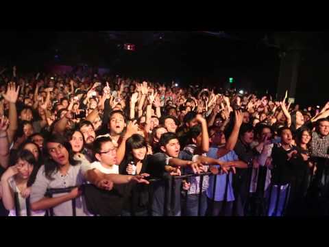 Peter Hook & The Light - Love Will Tear Us Apart - Filmed live on stage in Mexico City - 30/9/13.