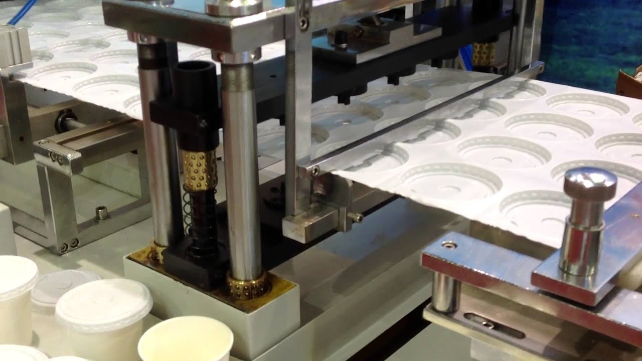 PCL-420D Automatic Cup Lid Making Machine PVC PS PET HIPS - YouTube