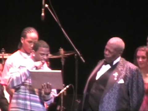 BB King Presented With Award By RayWellz