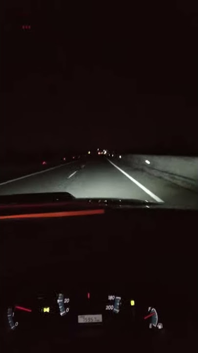 Story wa nyetir mobil fortuner dimalam hari