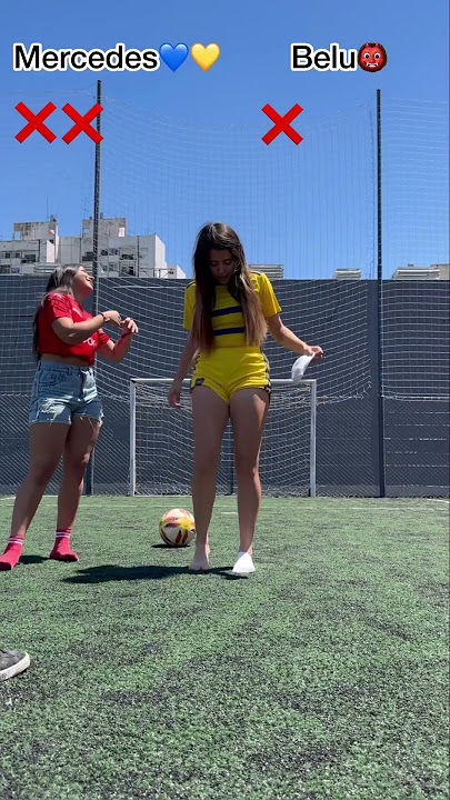 CLOTHING CROSSBAR CHALLENGE. Full #soccer #challenge on my IG: belugodoyfs