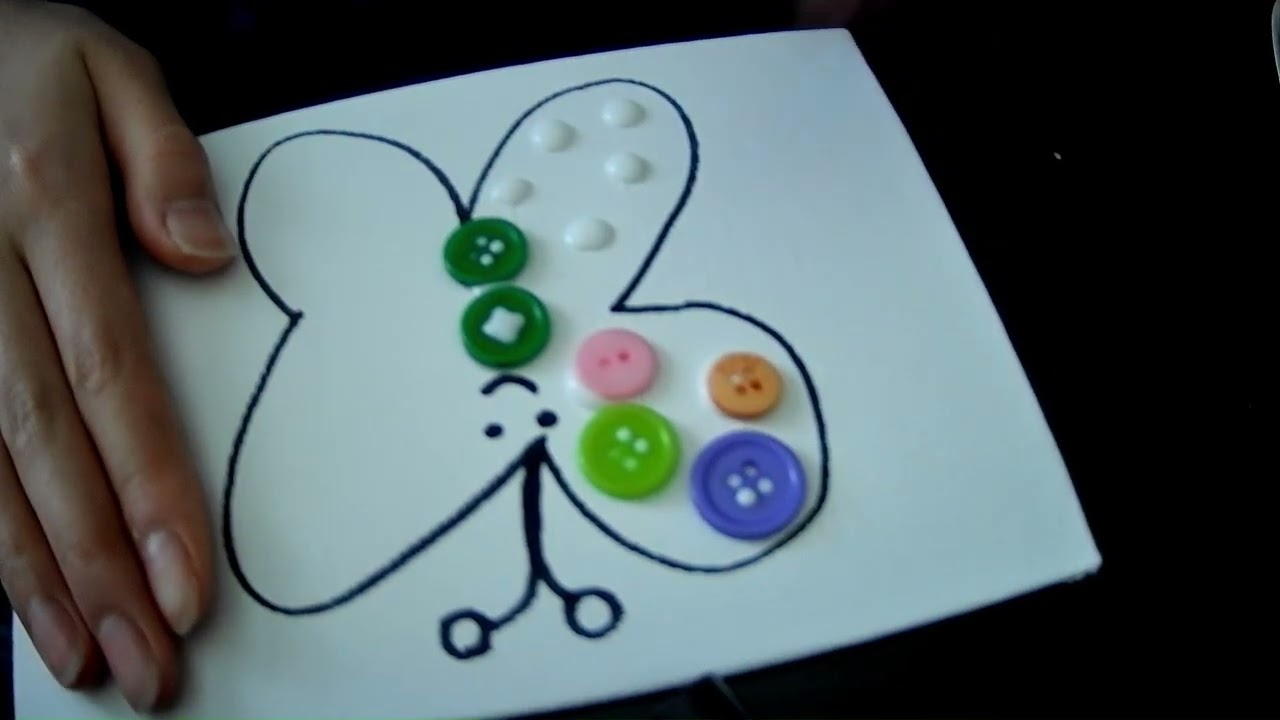 How to Make Button Art (perfect wall décor!)