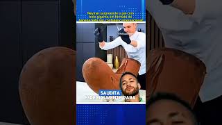 Neymar surpreende o pai com bolo gigante em formato de banana feito por confeiteiro internacional!