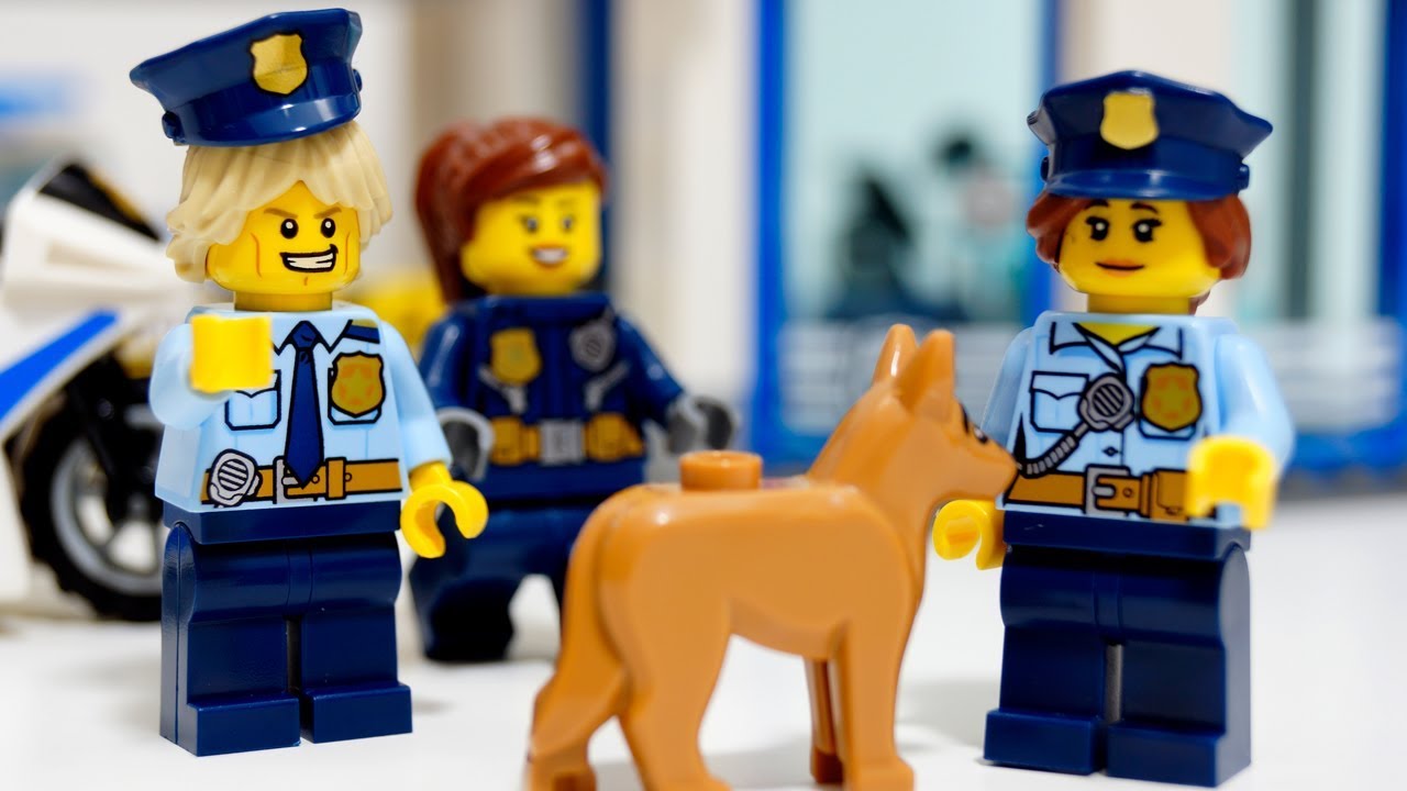 Lego遊び レゴで警察ゴッコ 大変だ 3つの事件が同時に発生 警察署がピンチだ アナケナ カルちゃん ママケナのキッズアニメ Lego City Youtube