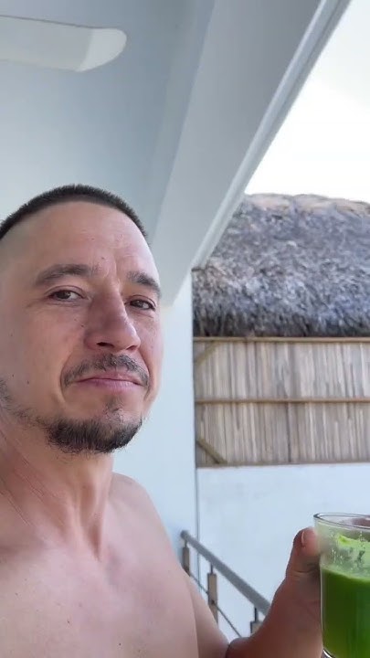 Догадались что это ? ВИТГРАСС ФРЕШ ПШЕНИЦЫ простой метод в блендере ...