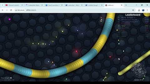 Slither.io glitch caught on camera