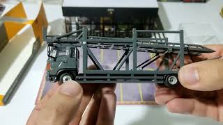 Revisión camión trasporte Hino 500 marca Tiny escala 1/64