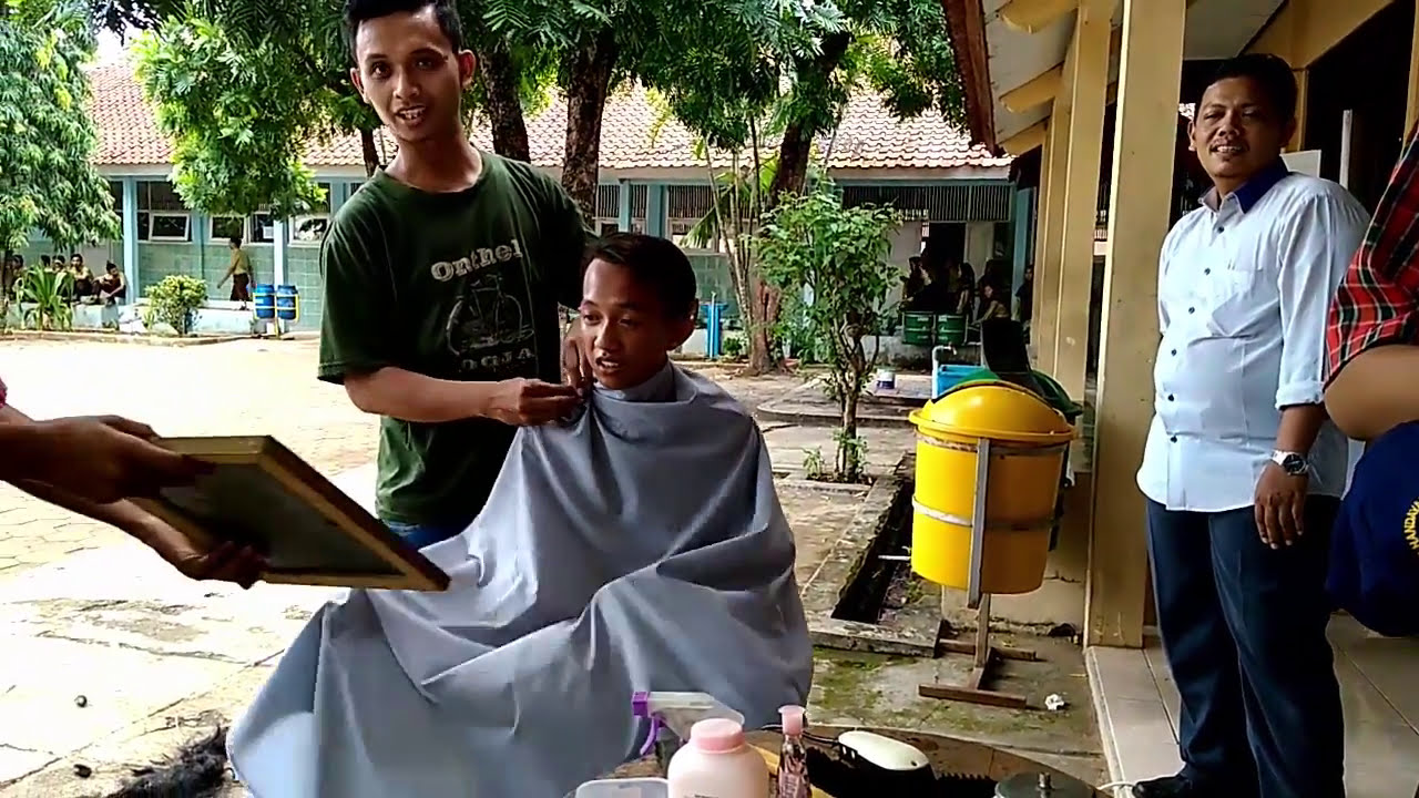  BARBERSHOP  POTONG RAMBUT  PRIA  PENDEK  RAPIH TERBARU 