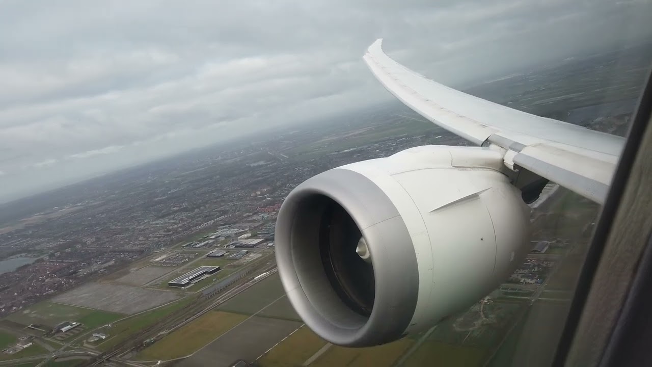 (GEnx GROWL AND WINGFLEX!) United 787-8 Dreamliner Takeoff from Amsterdam Schiphol