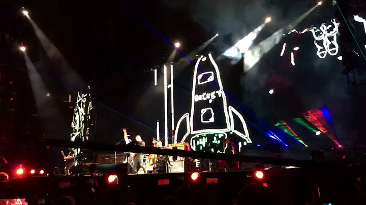 Coldplay - Something Just Like This - Chicago 2017