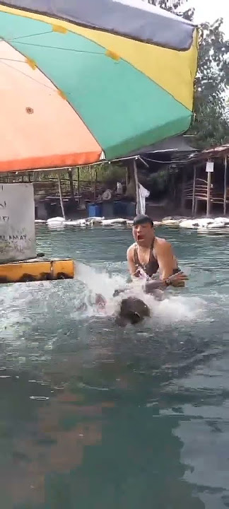nagulat si hubby ba#funny #comedymove #subscribe #comedy #shortvideo #trending #youtubeshorts
