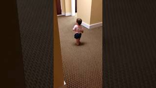 baby learning to walk hit his head on the wall ? #babygethurt#babylearningtowalk #remix #amazing