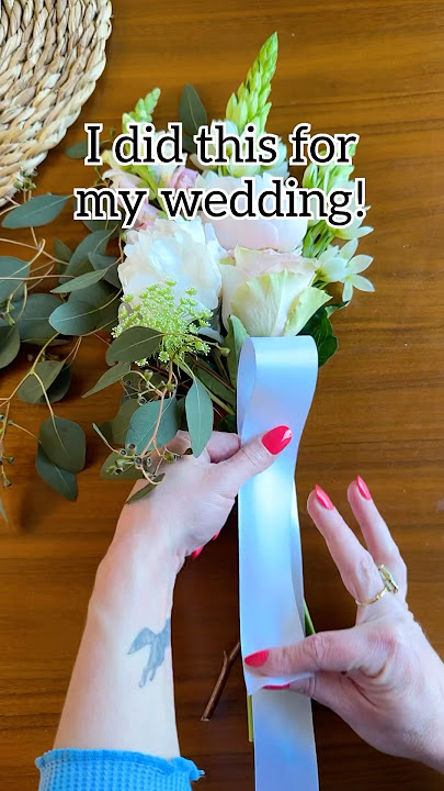 How to wrap a bridal bouquet #flowers #wedding #bridal #craft #ribbon l