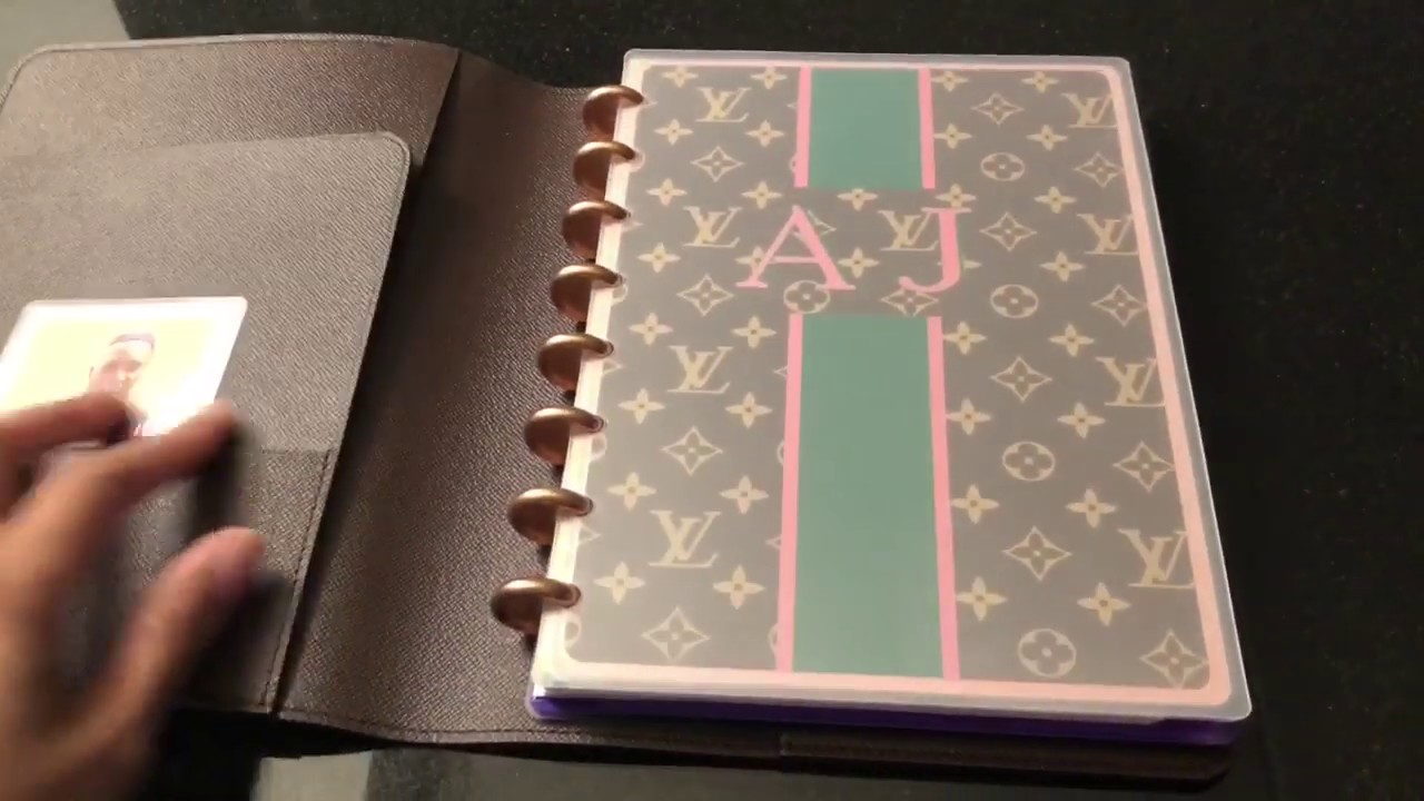 What's in my Louis Vuitton Desk Agenda? 
