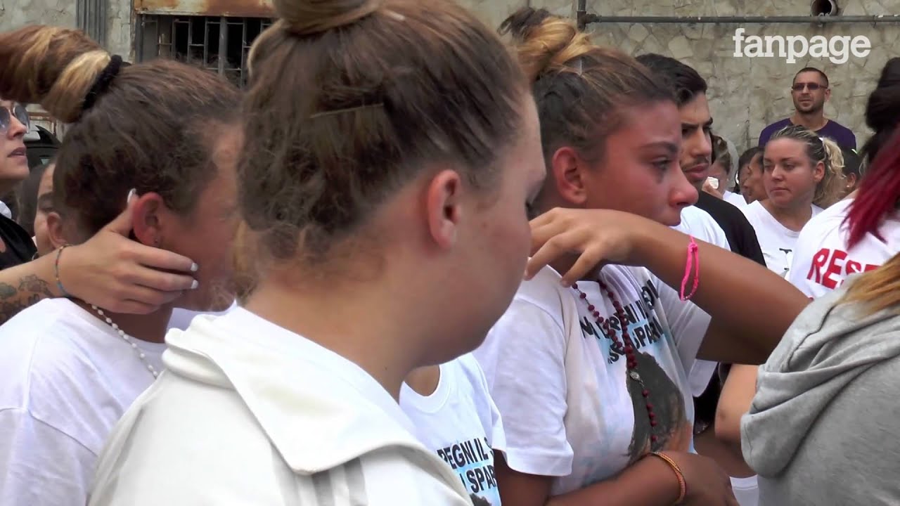 Addio a Davide Bifolco, il commovente discorso della sorella