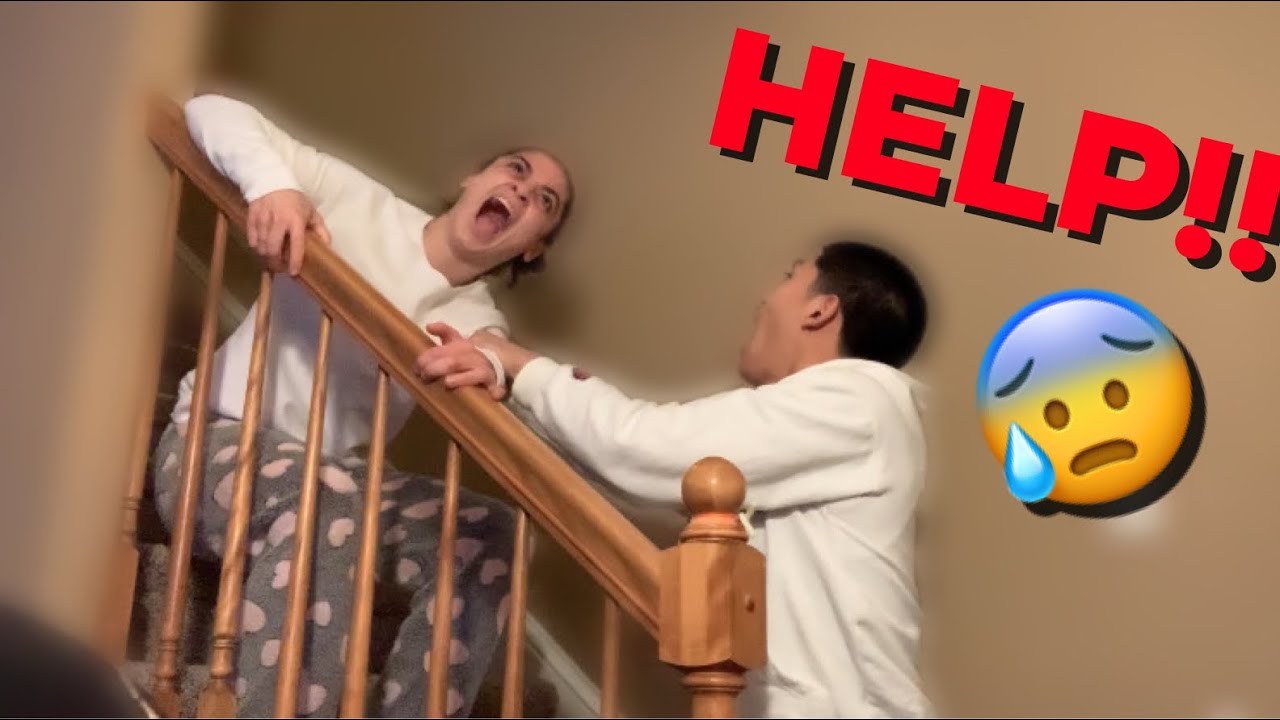 FALLING DOWN THE STAIRS PRANK ON BOYFRIEND!! - YouTube