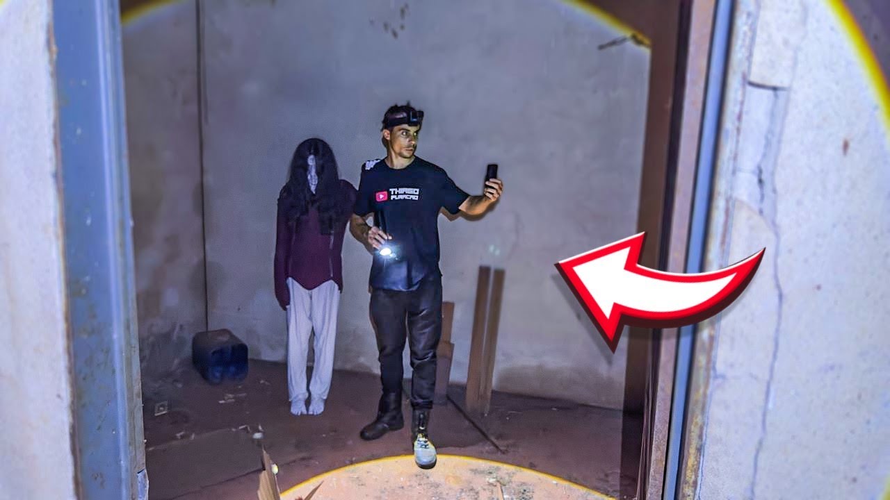 ОНА ОСТАЛАСЬ РЯДОМ СО МНОЙ В ЗАБРОШЕННОМ ДОМЕ