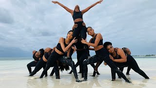 Video-Miniaturansicht von „Cynthia Erivo- STAND UP- Performed by Georgia's School of Dance and Theatre“