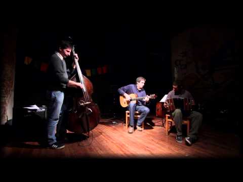 Piedra y camino - Diego Wainer, Marcos Di Paolo y Santiago Arias en "Escucho doble"