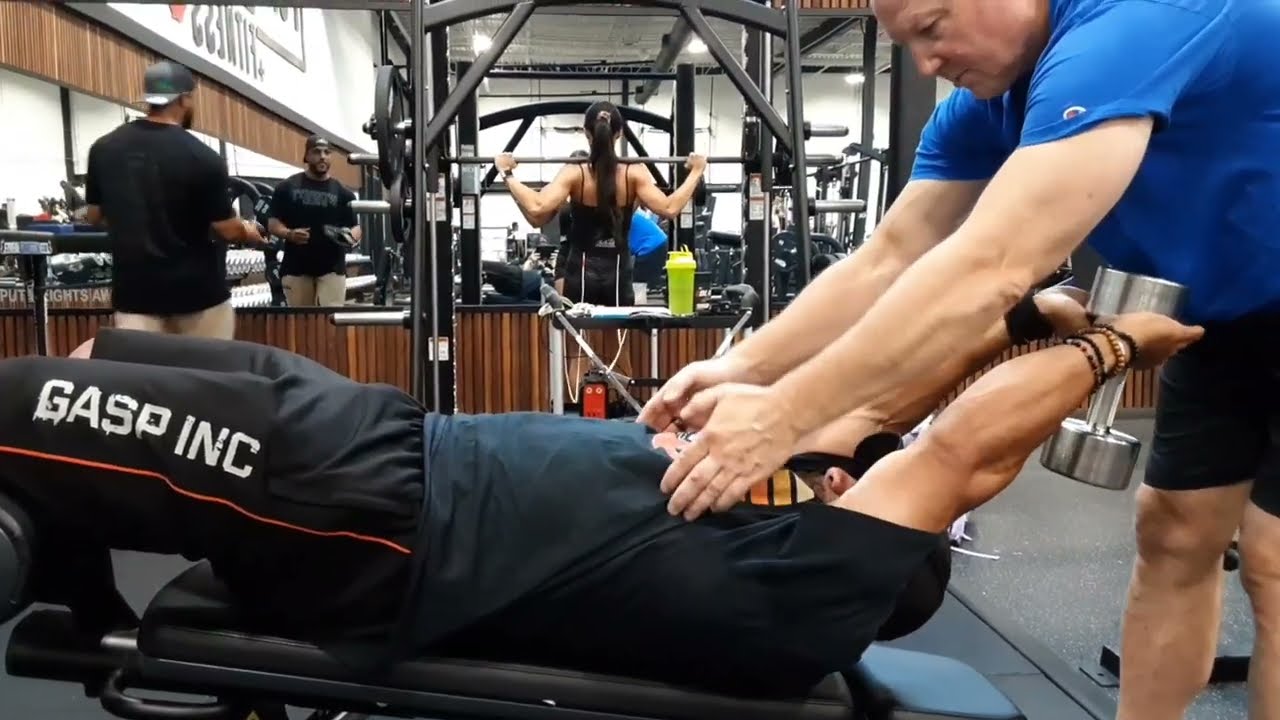 Serratus Anterior Dumbbell Pull Over | Muscle Activation | ft Eric Seifert