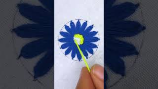 más tutoriales en mi canal de Youtube. Enlace en mi perfil. #bordados #bordadosamano #embroideryarti