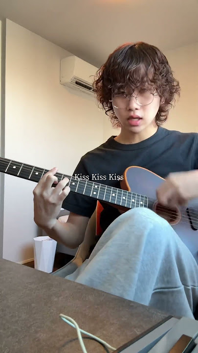 「Kiss Kiss Kiss」という曲です#kisskisskiss #akasaki