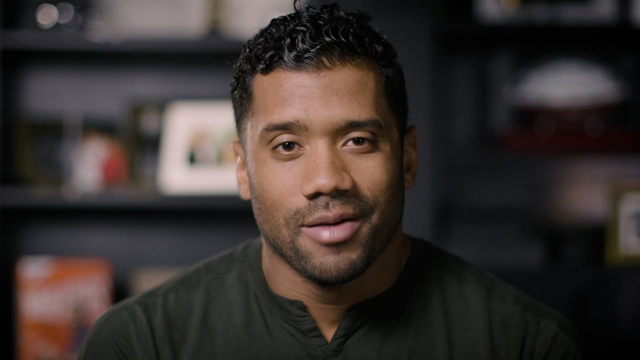 Russell Wilson Named Seahawks' 2020 Walter Payton NFL Man of the Year ...