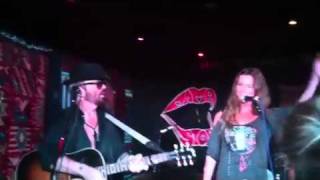 Sweet Dreams (are made of this) -  Joss Stone and  Dave Stewart. -  Mama Stones