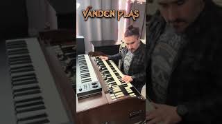 Alessandro del Vecchio keyboard playthrough snippet: &quot;My Icarian Flight&quot; - Vanden Plas