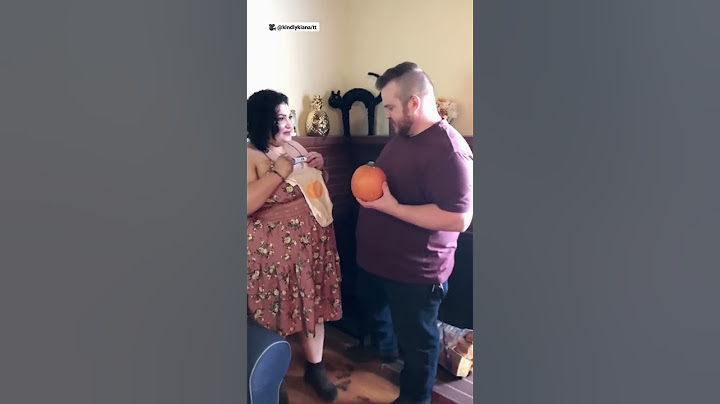 Dad breaks down into tears during pregnancy announcement after 3 years of trying ❤️❤️