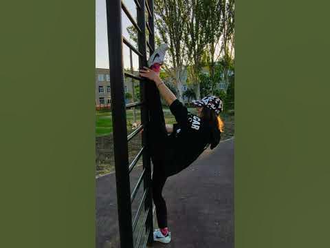 ШПАГАТ НА ШВЕДСКОЙ СТЕНКЕ 🔥💪😜short #shorts #спорт #шпагат #фитнес - YouTube