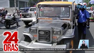 Mga ilegal na nakaparada sa kalsada kabilang ang ambulansya at side car ng barangay,... | 24 Oras
