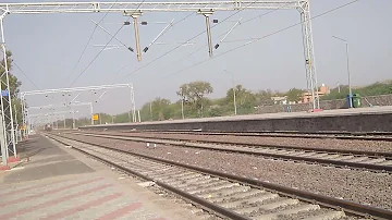 GOLE railway station par barmer rishikesh express(14888) non stop run full speed me nikli time9:00AM