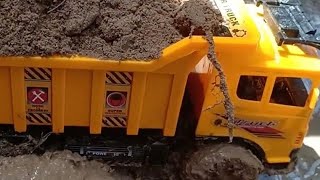 포크레인 구출하기 예준이의 중장비 장난감 크레인 덤프트럭 자동차 장난감 놀이 Excavator Rescue Video for Kids Toy Play KdaiRunRC