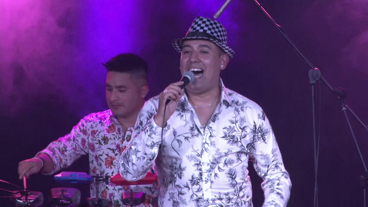 235 ANGEL TROPICAL Y SU BANDA