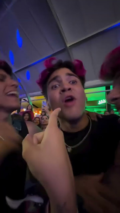 os rosas no show da Ana Castela #vaiprofycaramba #foryou #viralvideo #dosrosas