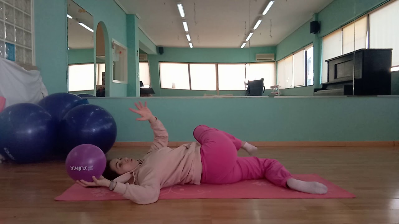 Pilates με μικρή μπάλα για αρχάριο επίπεδο-Zoe Papadopoulou