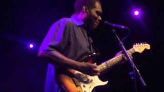 Video thumbnail of "Robert Cray - Bad Influence - Metropool Hengelo (OV) The Netherlands"