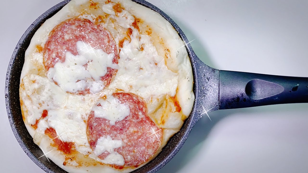 Pizza en SARTEN! sin HORNO! sin tanto amasar!