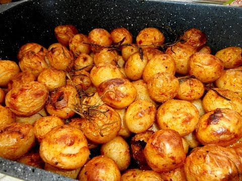 וִידֵאוֹ: תפוחי אדמה אפויים בתנור חתיכות טעימות
