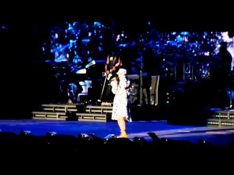 Eminem Rihanna Airplanes And Stan Live 